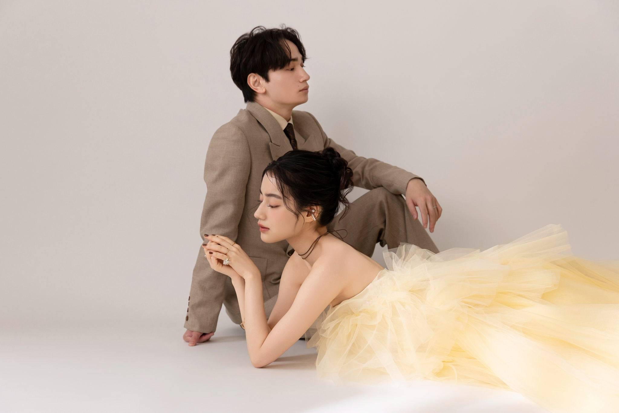 スタジオ、ロケーション、フォトスタジオ、ウェディングフォト、フォトウェディング、結婚、写真、撮影、前撮り、札幌、北海道、ウエディングドレス、カラードレス、和装、色打掛、レース打掛、オリジナル、ファッション、ファッションウィーク、バンクーバー、VFW、カウンセリング、ヘアメイク、おしゃれ、トレンド、ソロウェディング、ソロ、お得、キャンペーン、コーディネート、ヘアメイク、ヘア、メイク、駅近、アクセス、立地、地下直結、フェア、秋、オータム、お得
