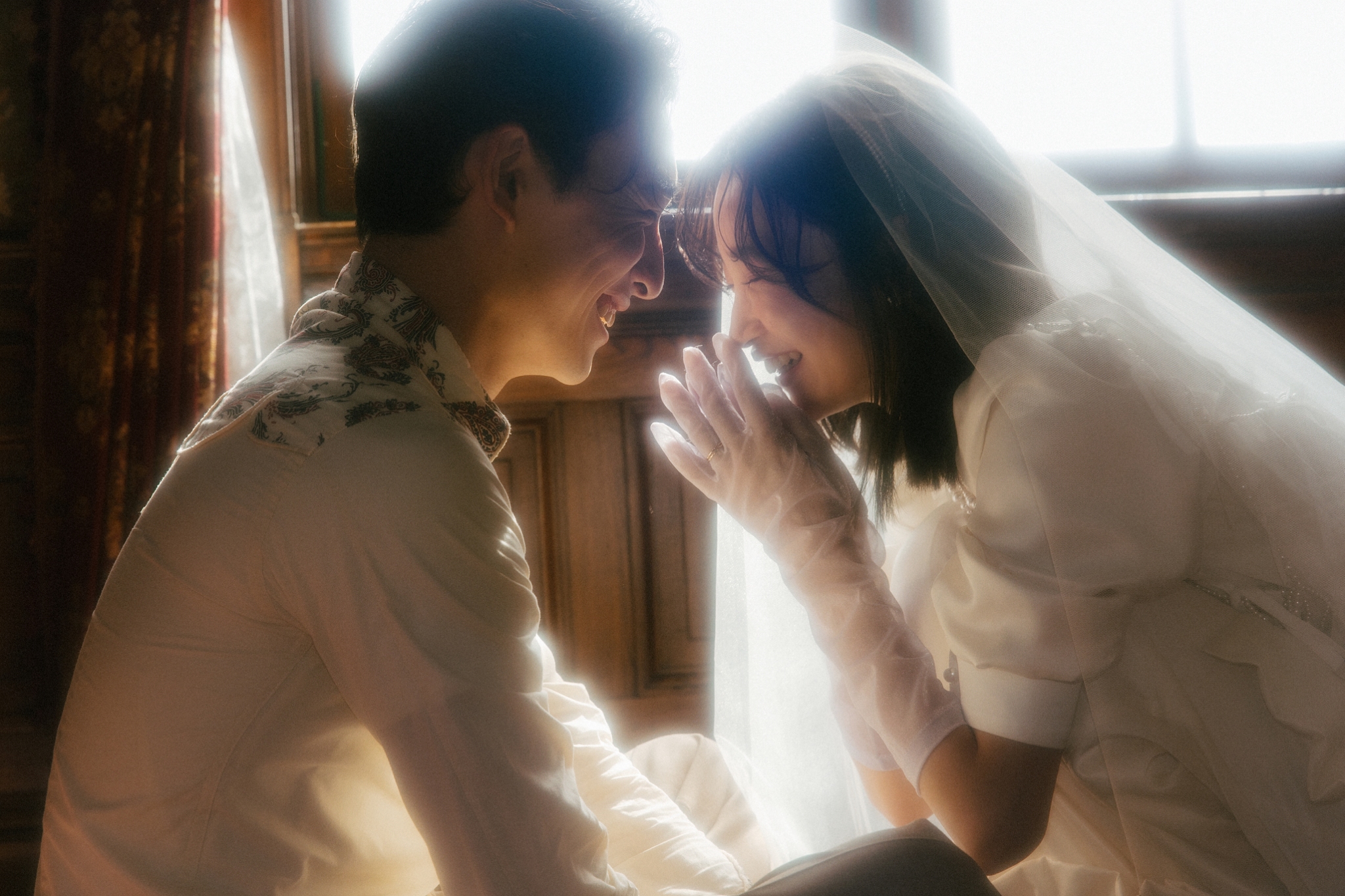 スタジオ、ロケーション、フォトスタジオ、ウェディングフォト、フォトウェディング、結婚、写真、撮影、前撮り、札幌、北海道、ウエディングドレス、カラードレス、和装、色打掛、レース打掛、オリジナル、ファッション、ファッションウィーク、バンクーバー、VFW、カウンセリング、ヘアメイク、おしゃれ、トレンド、ソロウェディング、ソロ、お得、キャンペーン、コーディネート、ヘアメイク、ヘア、メイク、駅近、アクセス、立地、地下直結、フェア、小樽、洋館、コーディネート